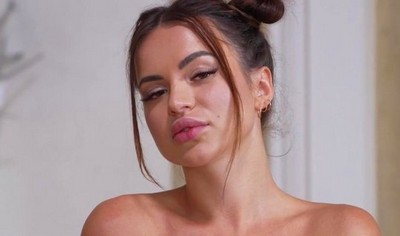 Боксеры соблазнили русскую модель на интенсивный двойной секс.