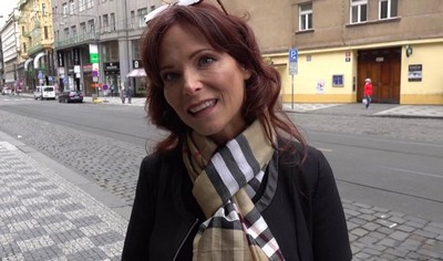 Зрелая женщина попала в ситуацию, где молодой парень устроил знакомство и в итоге убедил ее на интимные отношения.