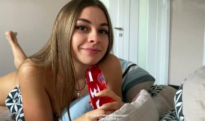 Русская девушка способна возбудить парня до предела.