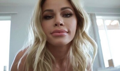 Большегрудая женщина радует молодого парня минетом и занимается сексом в позе раком.