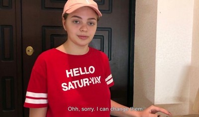 Русская пара ищет страстного и неожиданного секса, который принесет им оргазм.